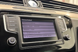 ruskea (beige) Volkswagen Passat 2017 kuva 27.