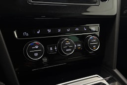 ruskea (beige) Volkswagen Passat 2017 kuva 29.