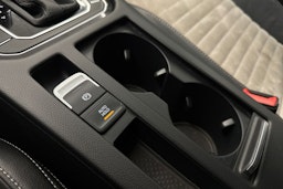 ruskea (beige) Volkswagen Passat 2017 kuva 32.