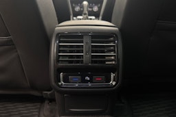 ruskea (beige) Volkswagen Passat 2017 kuva 34.