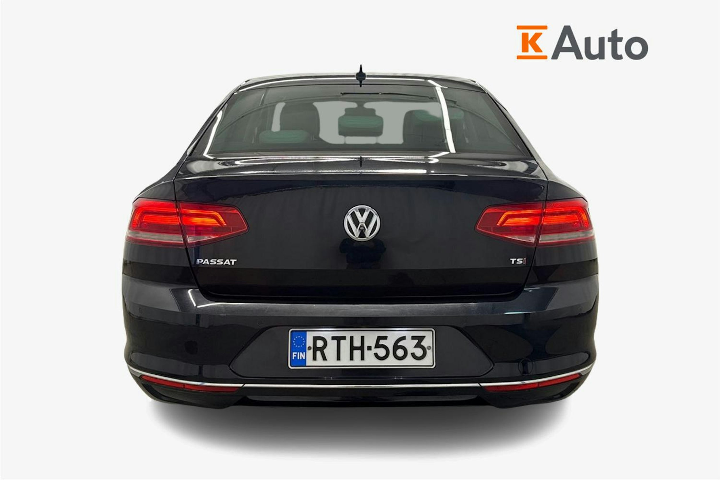 Musta Volkswagen PASSAT 2018 kuva 3.