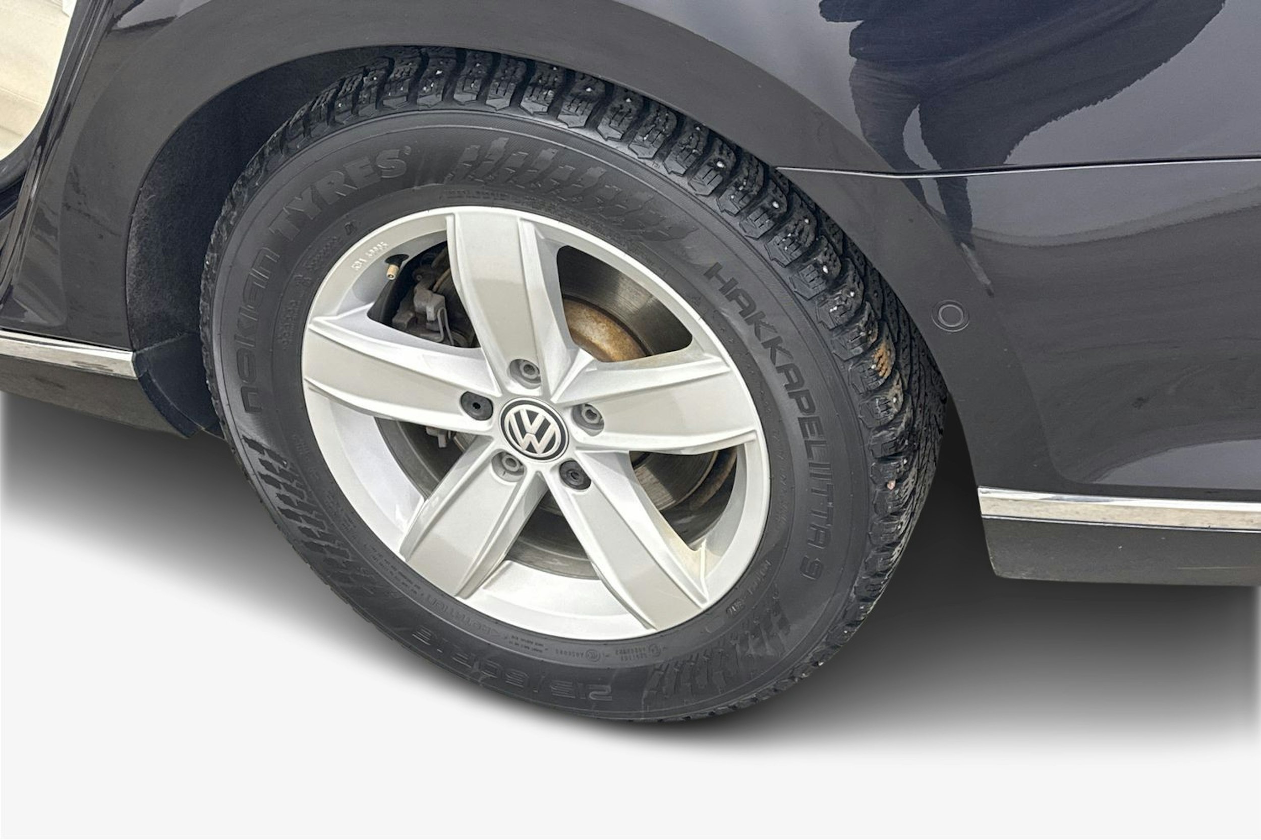 Musta Volkswagen PASSAT 2018 kuva 11.