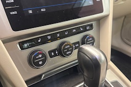 Musta Volkswagen PASSAT 2018 kuva 17.