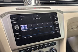 Musta Volkswagen PASSAT 2018 kuva 18.