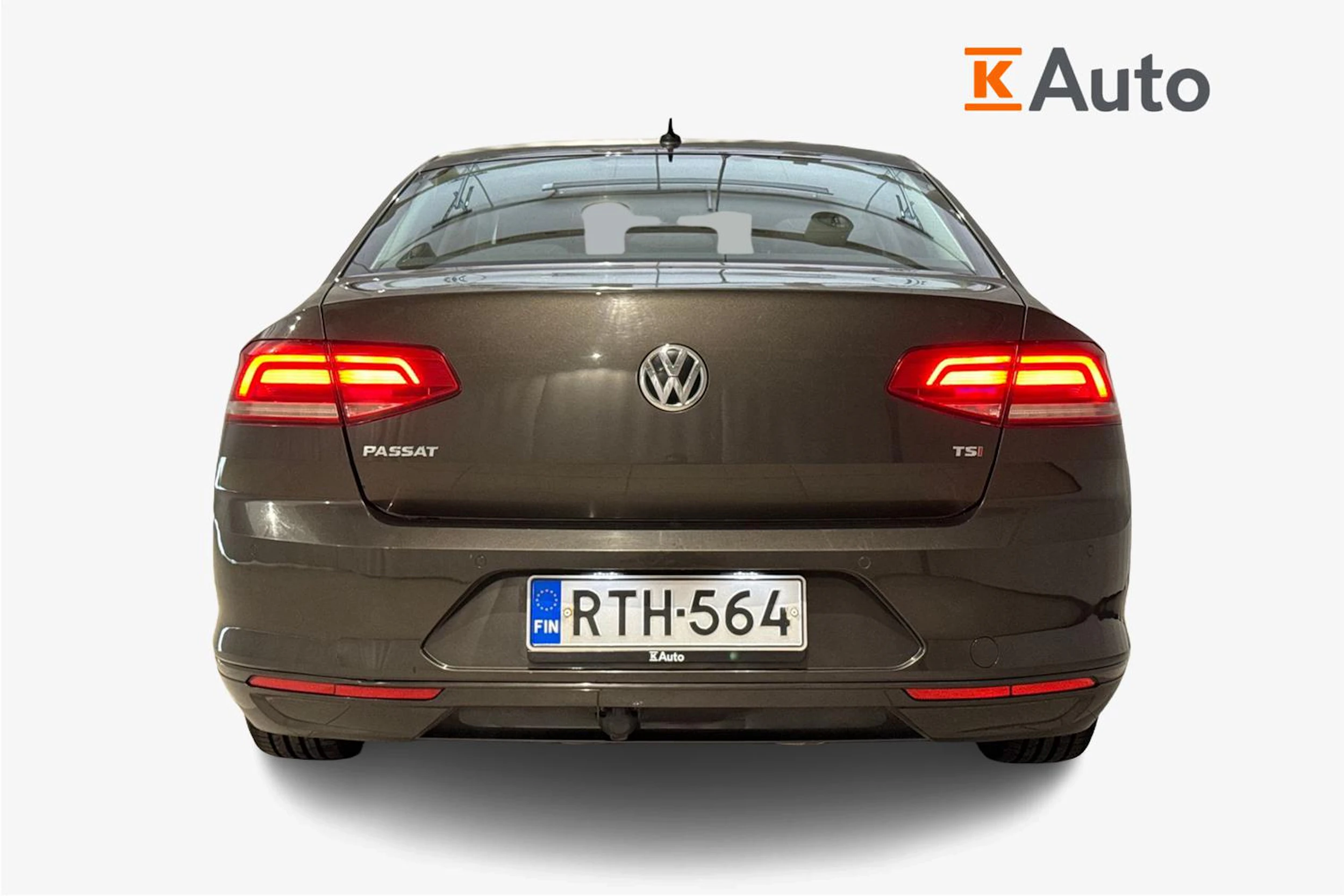 ruskea (beige) Volkswagen Passat 2018 kuva 3.