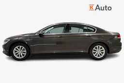 ruskea (beige) Volkswagen Passat 2018 kuva 5.