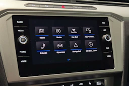ruskea (beige) Volkswagen Passat 2018 kuva 20.