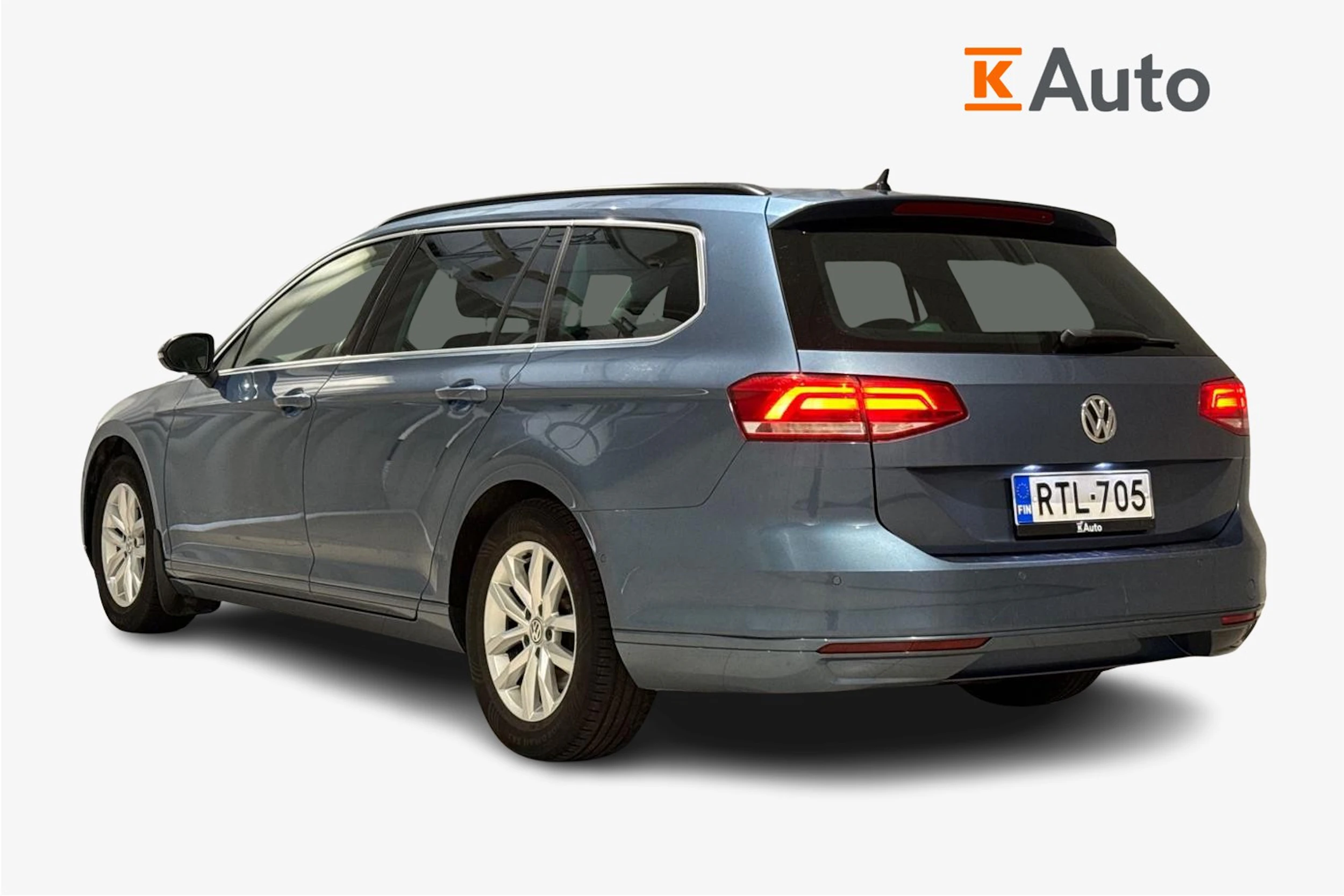 met. sininen Volkswagen Passat 2018 kuva 3.
