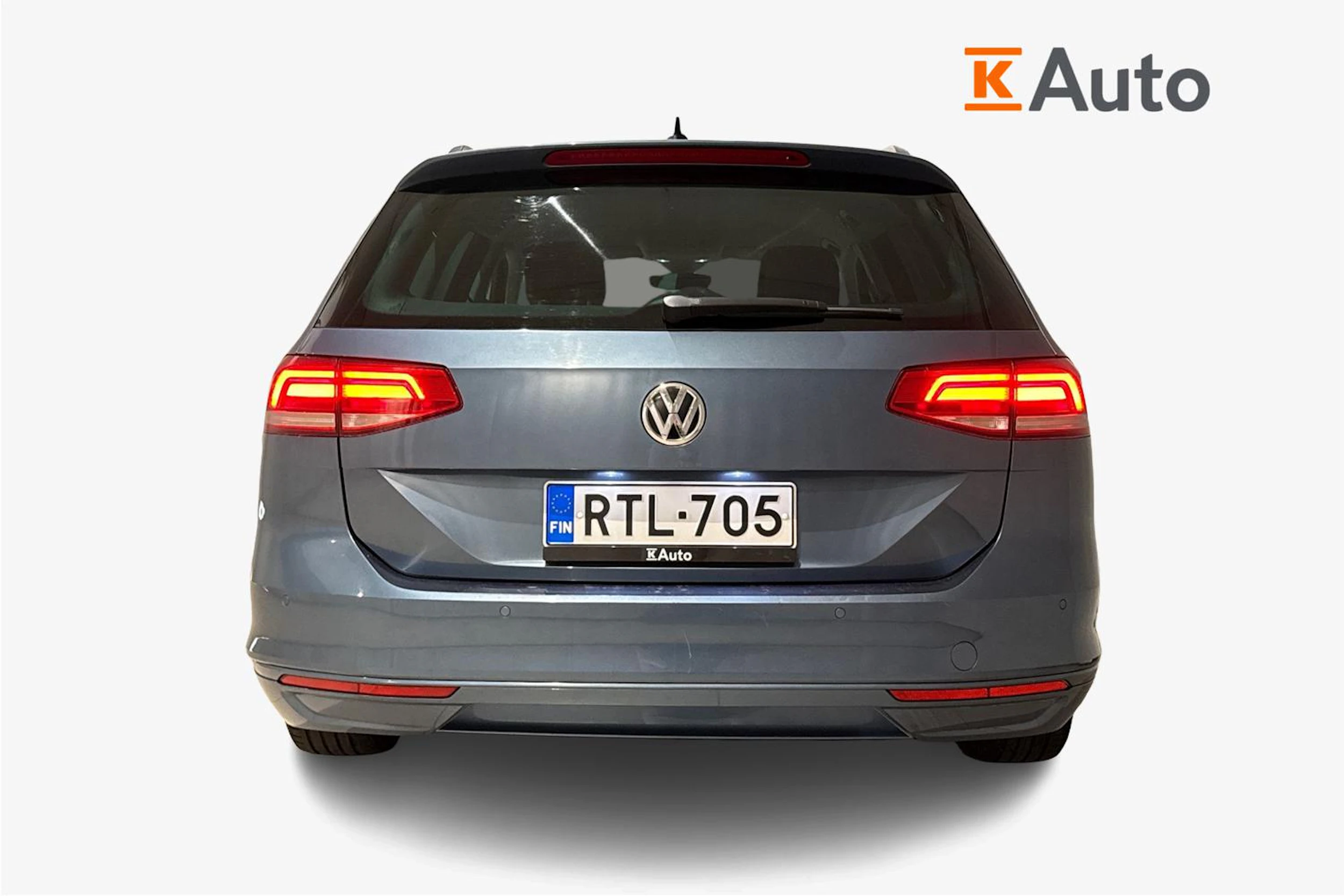 met. sininen Volkswagen Passat 2018 kuva 4.