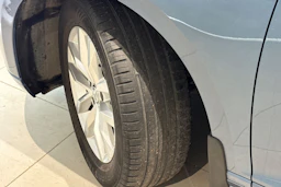 met. sininen Volkswagen Passat 2018 kuva 13.