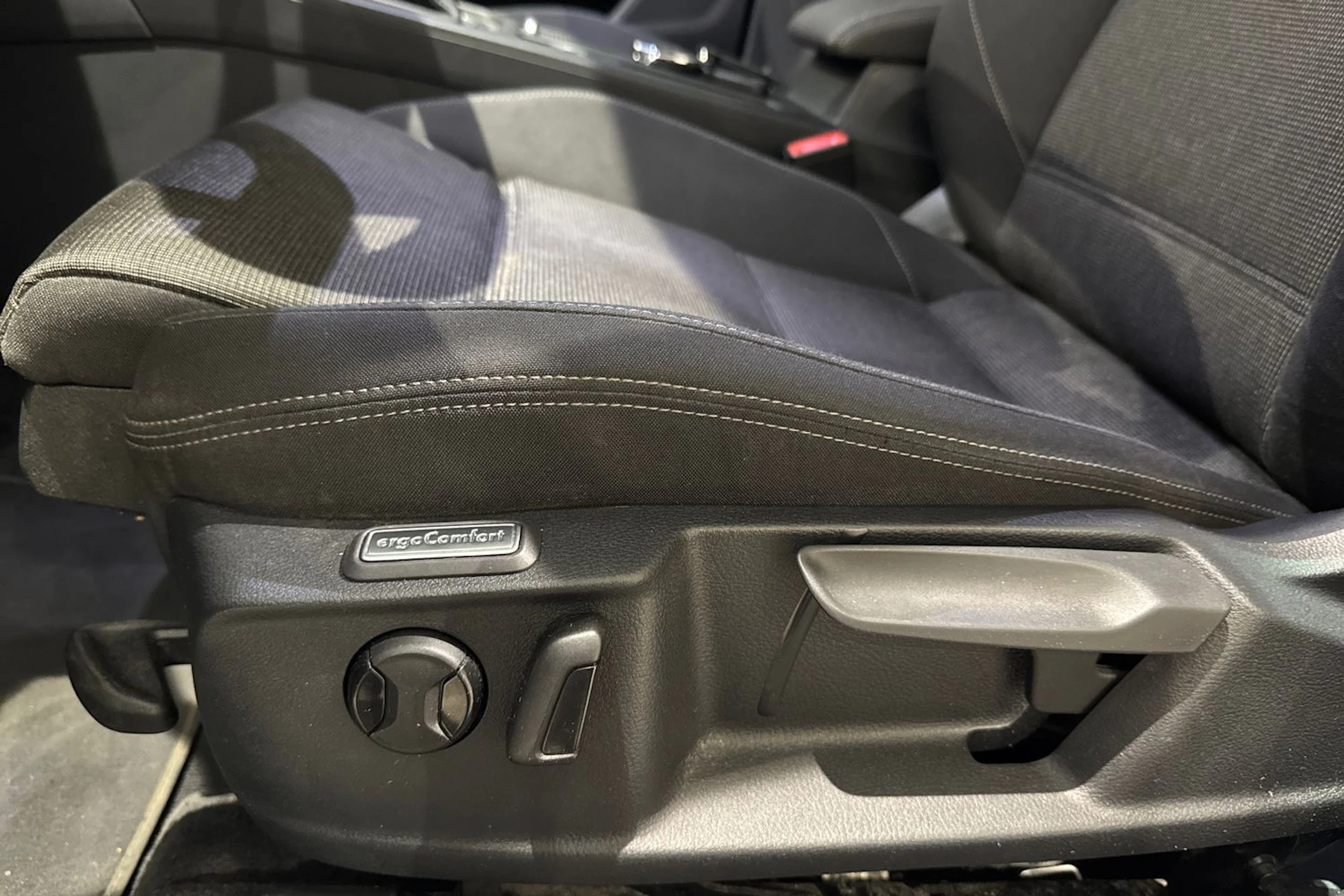 met. sininen Volkswagen Passat 2018 kuva 21.