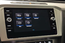 met. sininen Volkswagen Passat 2018 kuva 24.