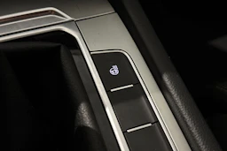 met. sininen Volkswagen Passat 2018 kuva 32.