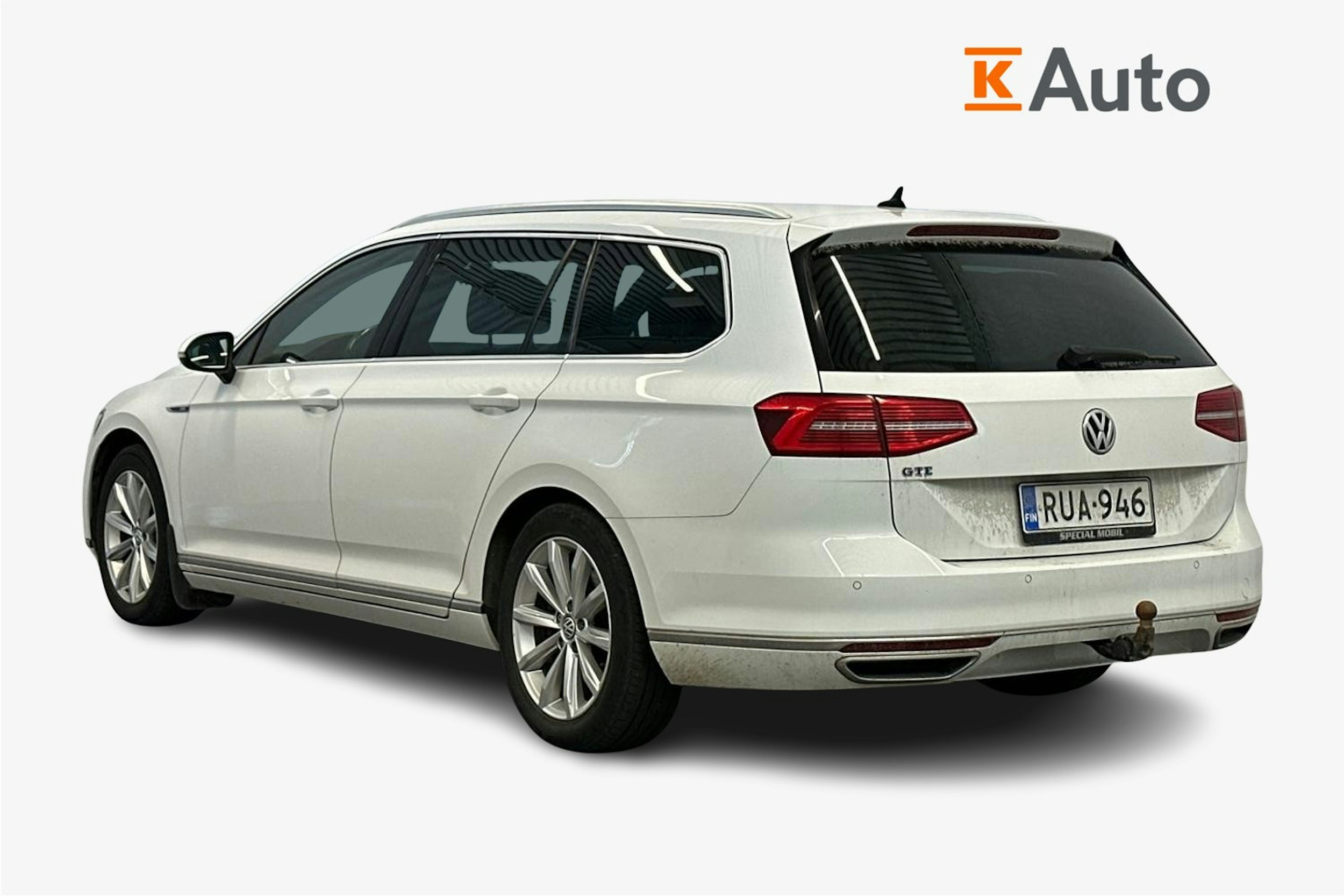valkoinen Volkswagen Passat 2017 kuva 2.