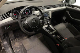 Ruskea (beige) Volkswagen PASSAT 2018 kuva 6.