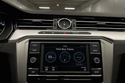 Ruskea (beige) Volkswagen PASSAT 2018 kuva 14.