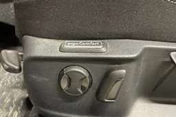 Ruskea (beige) Volkswagen PASSAT 2018 kuva 21.