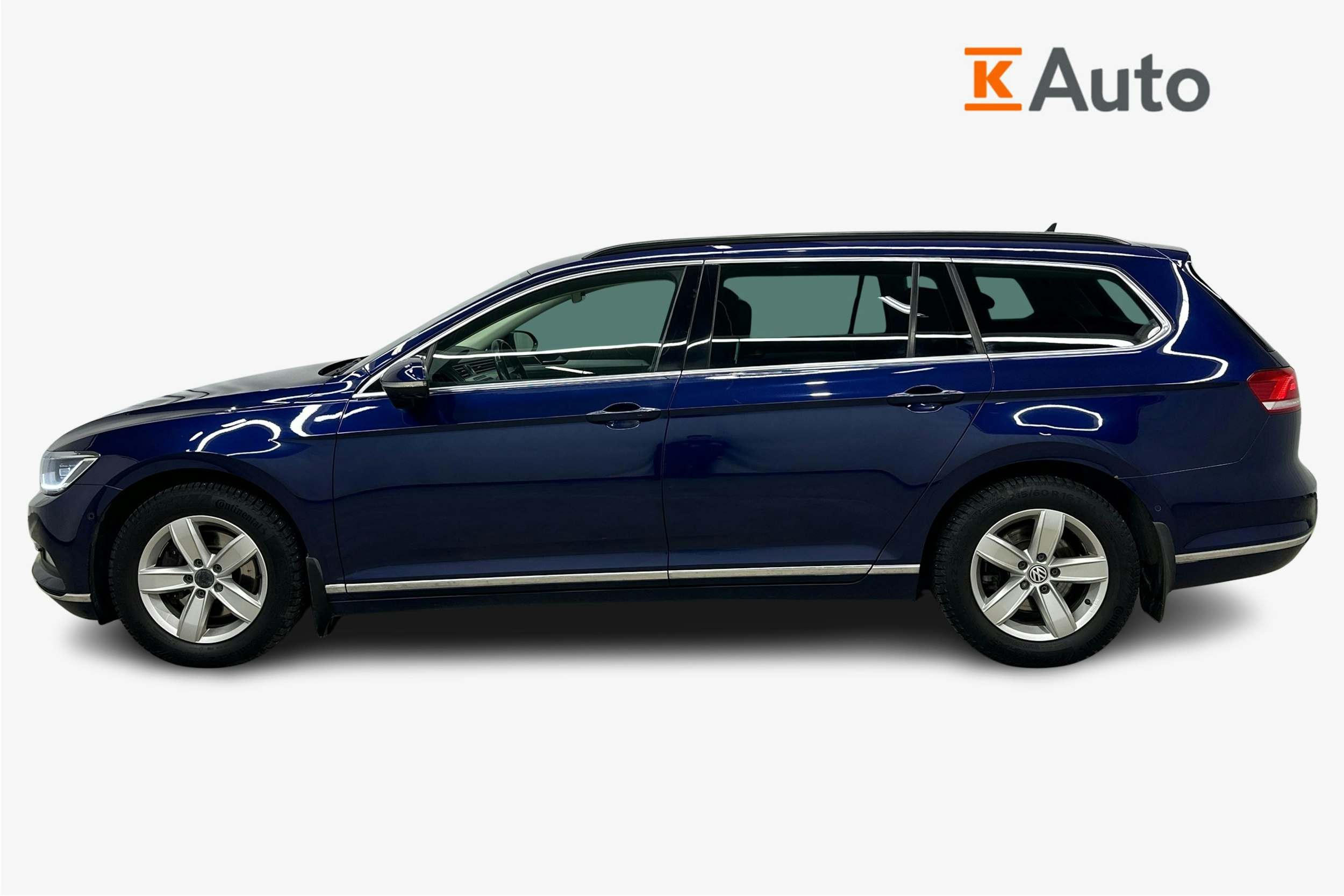 sininen Volkswagen Passat 2018 kuva 6.