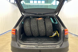 harmaa Volkswagen Passat 2018 kuva 4.