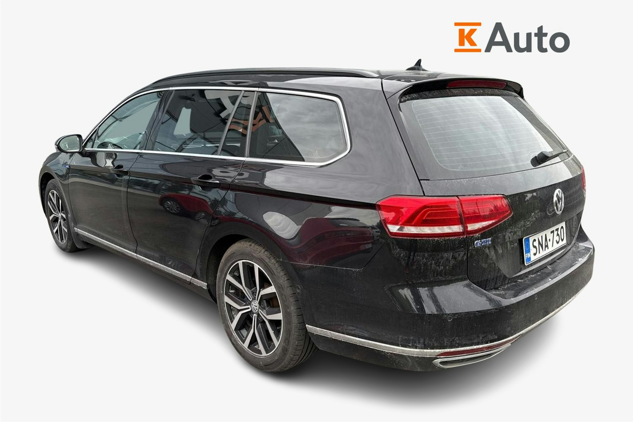 musta Volkswagen Passat 2017 kuva 2.