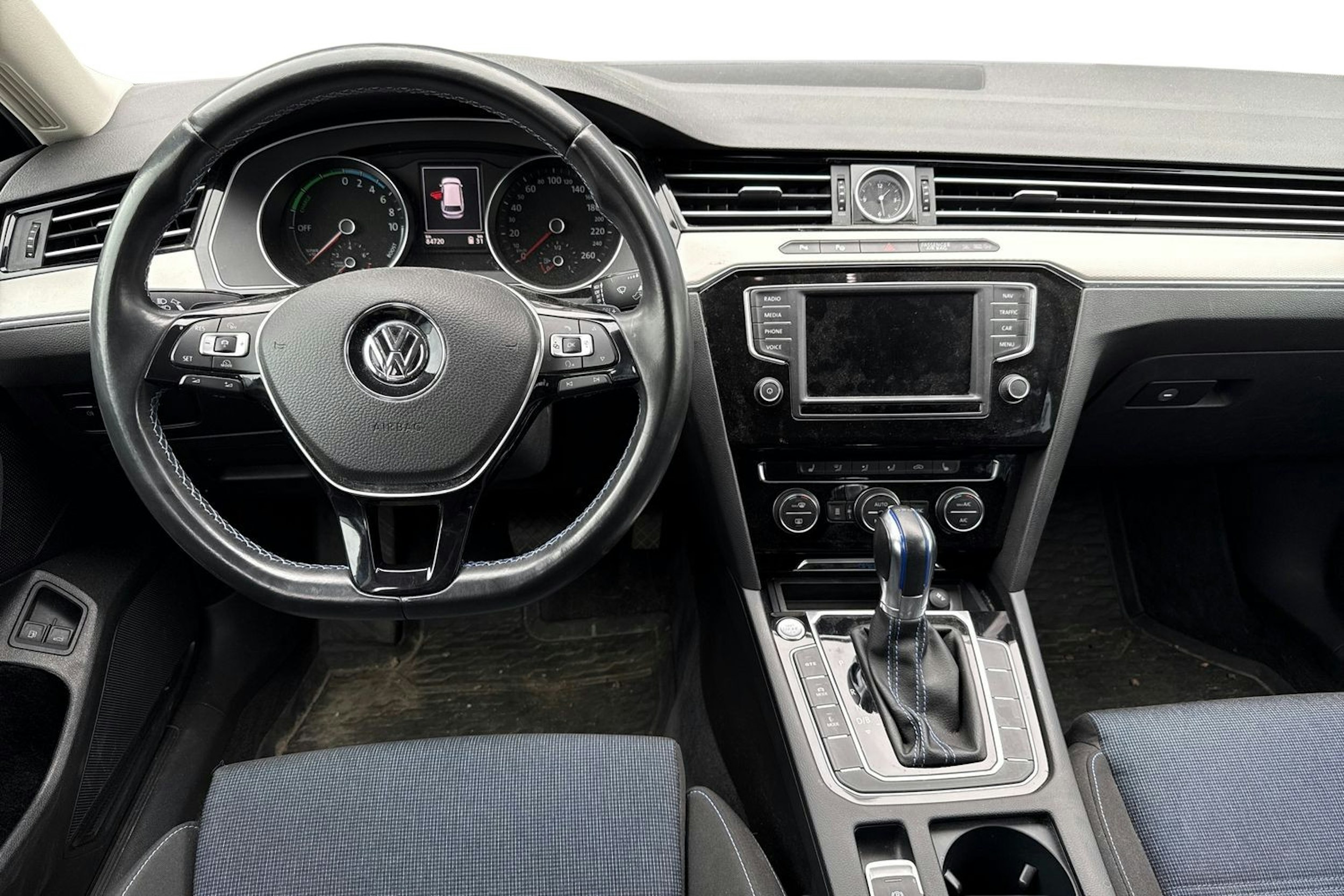 musta Volkswagen Passat 2017 kuva 3.