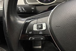 ruskea (beige) Volkswagen Passat 2017 kuva 14.