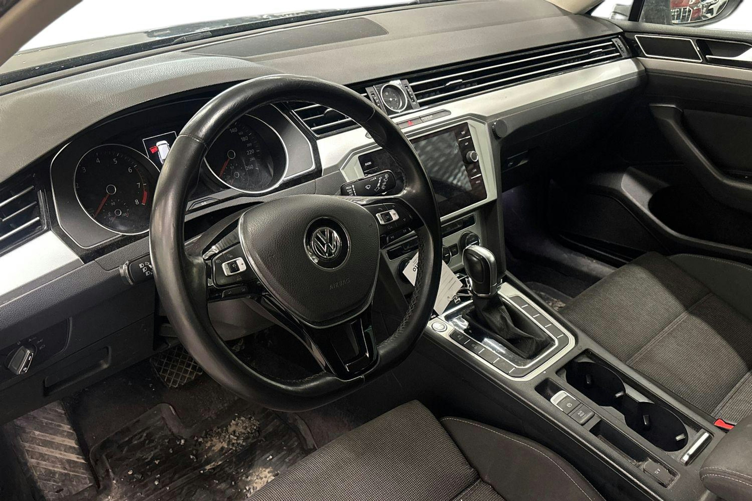 musta Volkswagen Passat 2017 kuva 3.