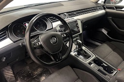 musta Volkswagen Passat 2017 kuva 3.