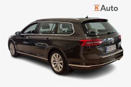 ruskea (beige) Volkswagen Passat 2017 kuva 2.