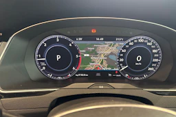 ruskea (beige) Volkswagen Passat 2017 kuva 17.
