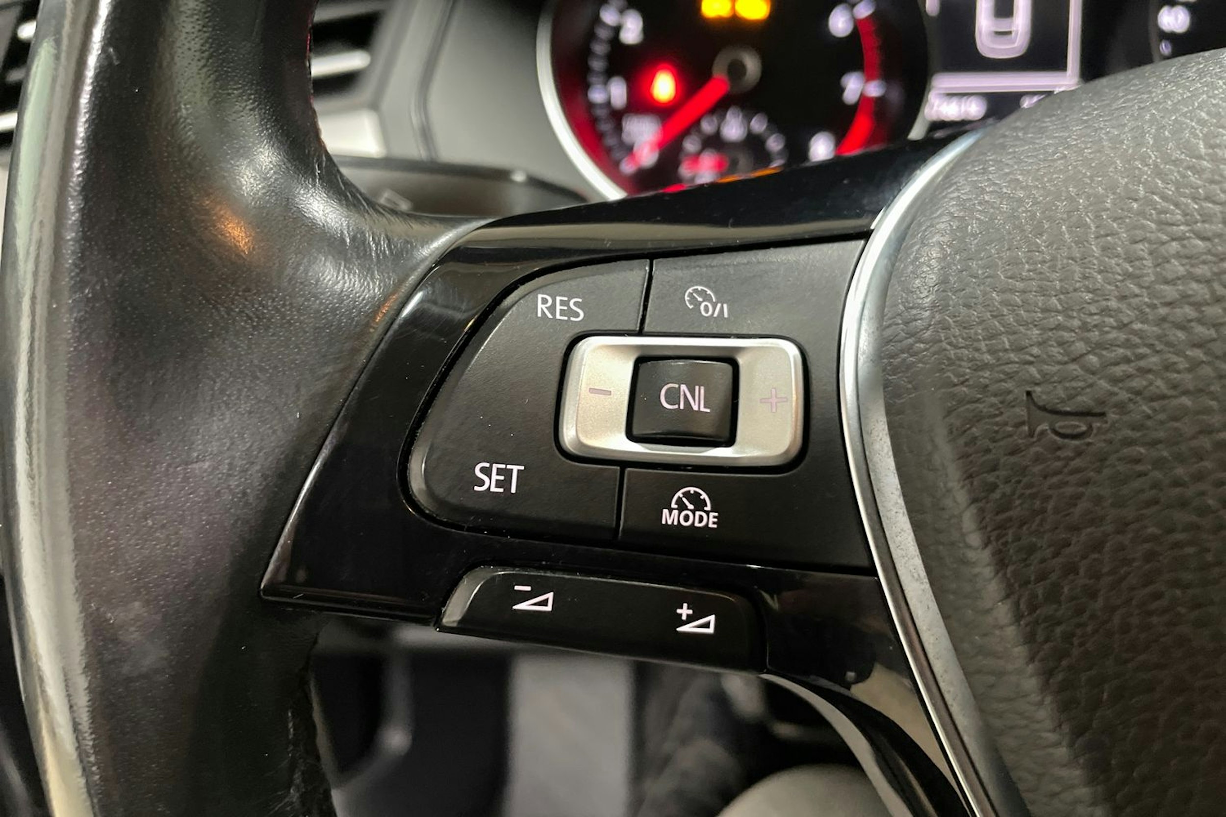Harmaa Volkswagen PASSAT 2017 kuva 20.