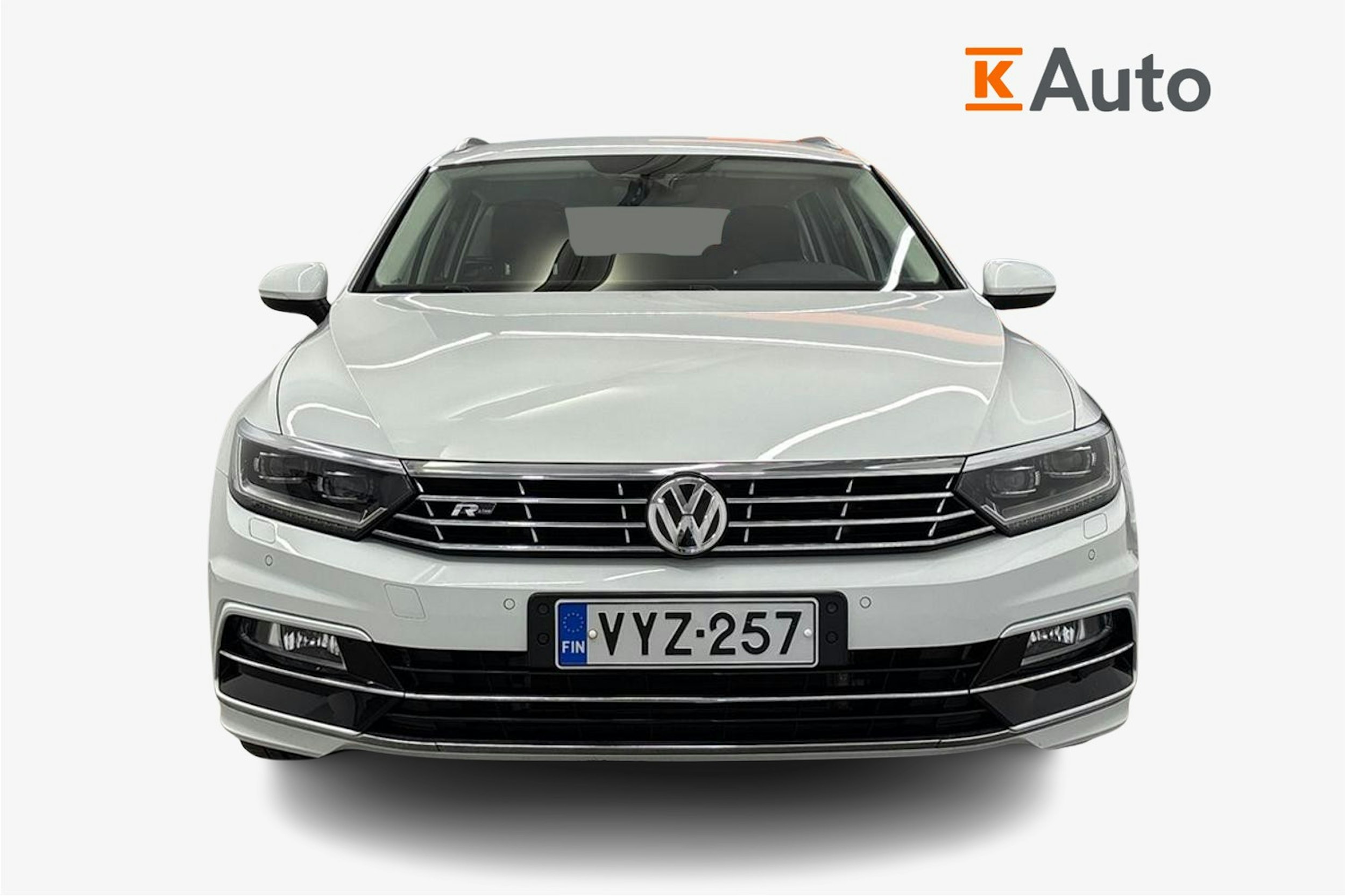 valkoinen Volkswagen Passat 2017 kuva 5.