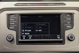 valkoinen Volkswagen Passat 2017 kuva 21.