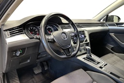 harmaa Volkswagen Passat 2017 kuva 7.