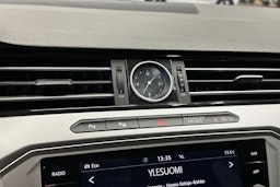 harmaa Volkswagen Passat 2017 kuva 19.