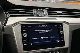 harmaa Volkswagen Passat 2017 kuva 22.