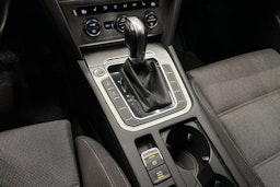 harmaa Volkswagen Passat 2017 kuva 24.