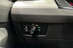 harmaa Volkswagen Passat 2017 kuva 28.