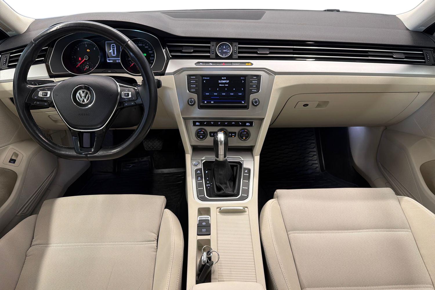 Volkswagen Passat 2017, kuva 7/23
