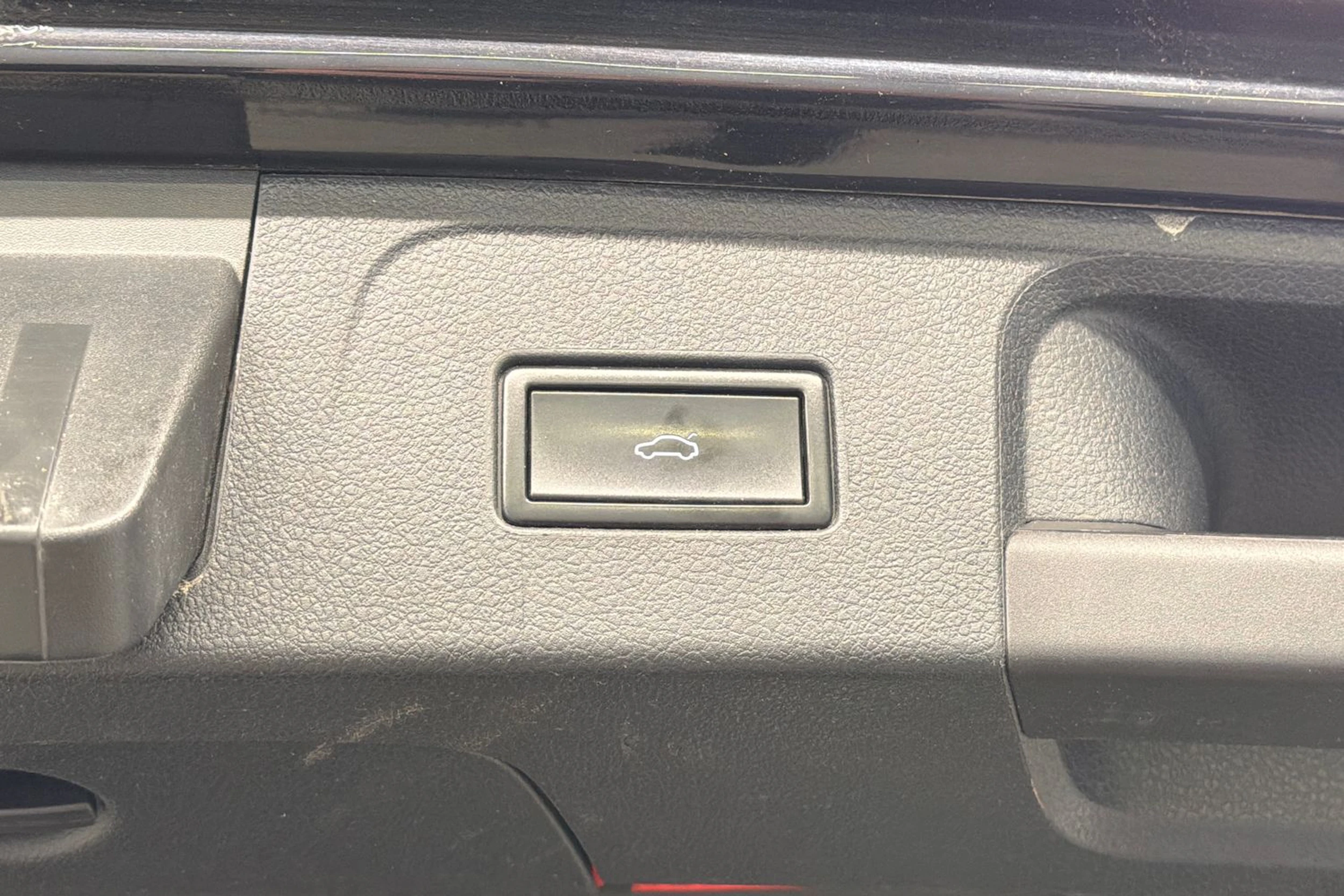 musta Volkswagen Passat 2017 kuva 14.