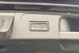 musta Volkswagen Passat 2017 kuva 14.