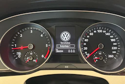 musta Volkswagen Passat 2017 kuva 15.