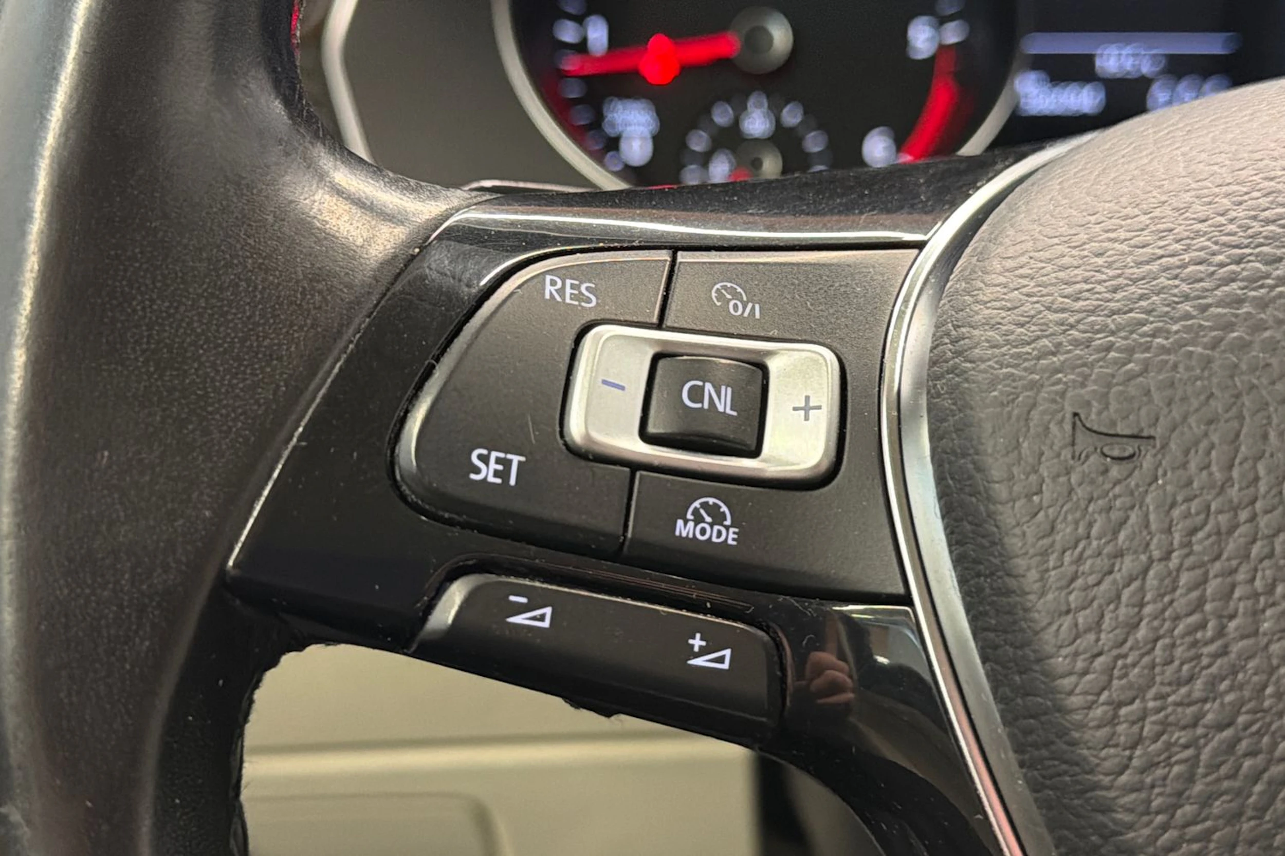 musta Volkswagen Passat 2017 kuva 16.