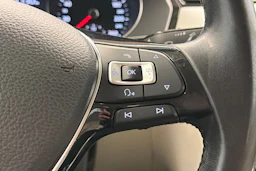 musta Volkswagen Passat 2017 kuva 17.