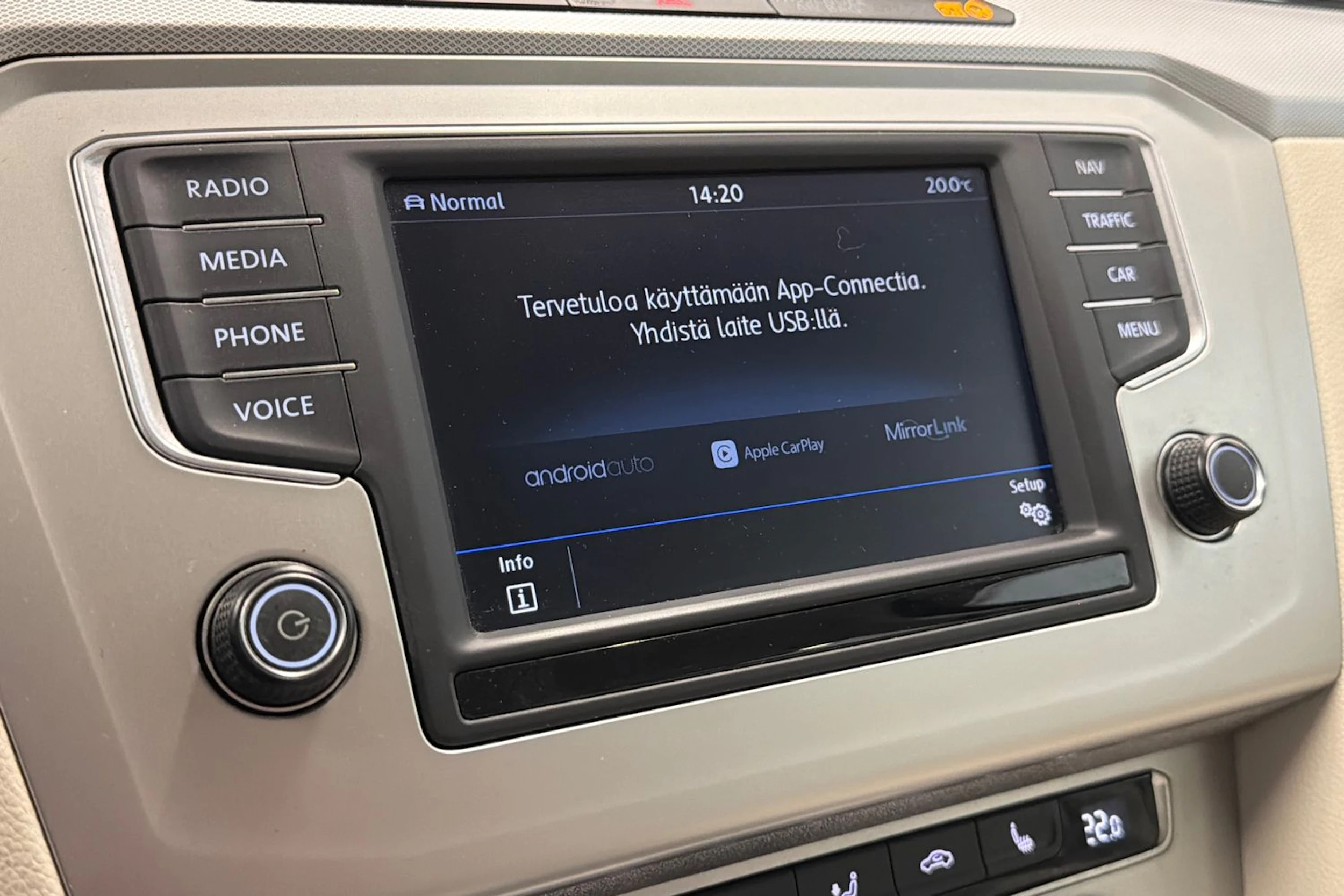 musta Volkswagen Passat 2017 kuva 20.