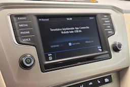 musta Volkswagen Passat 2017 kuva 20.