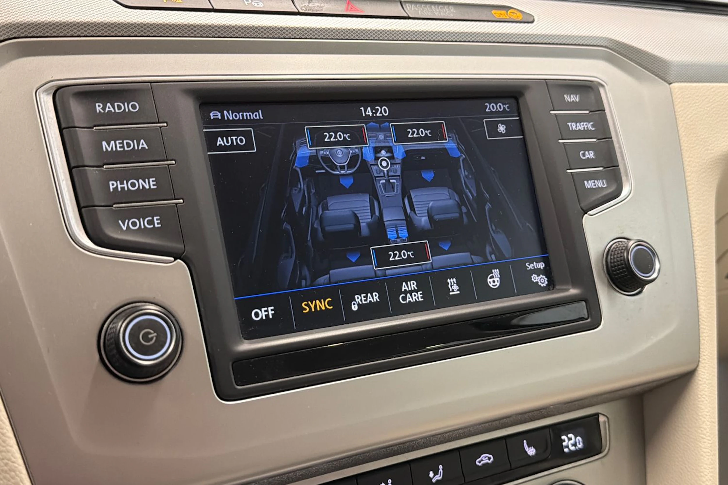 musta Volkswagen Passat 2017 kuva 21.