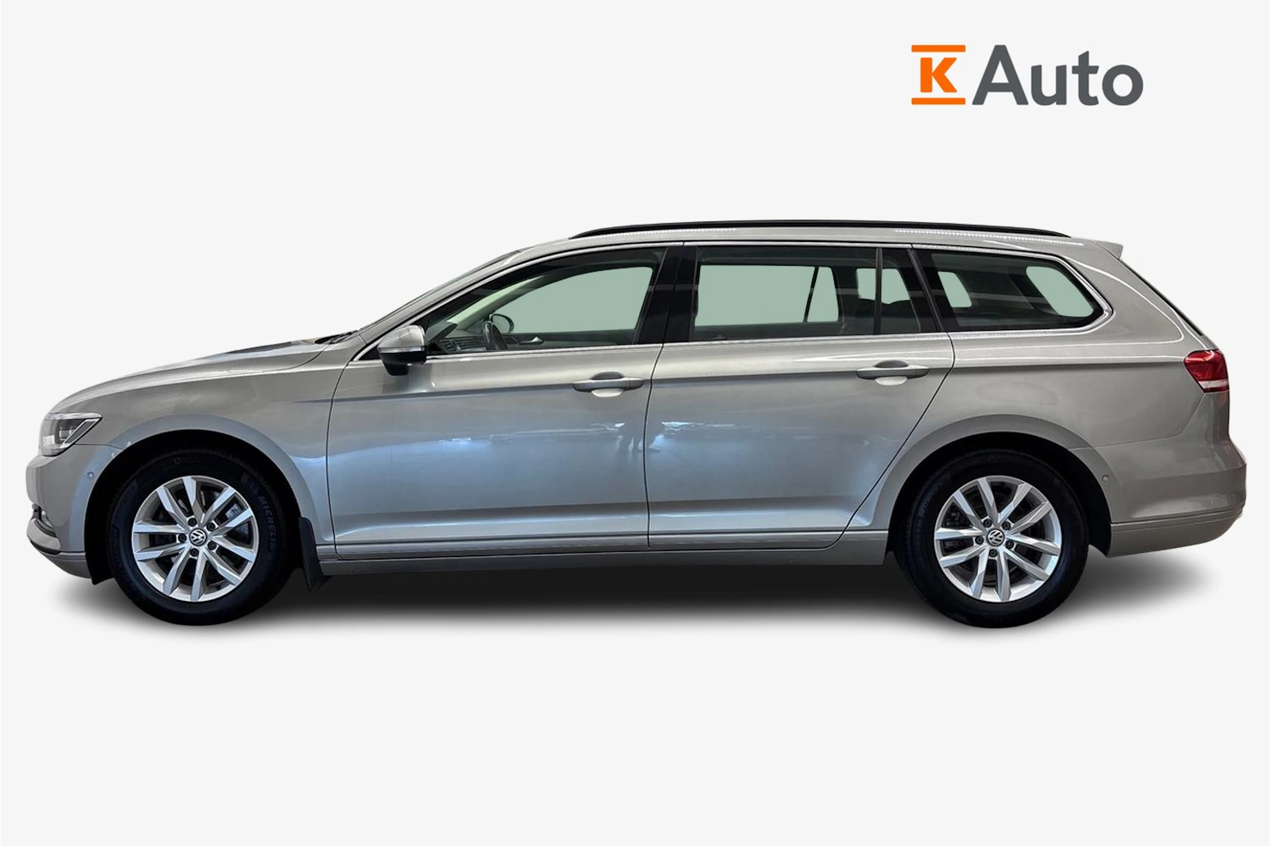 Harmaa Volkswagen Passat 2017 kuva 5.