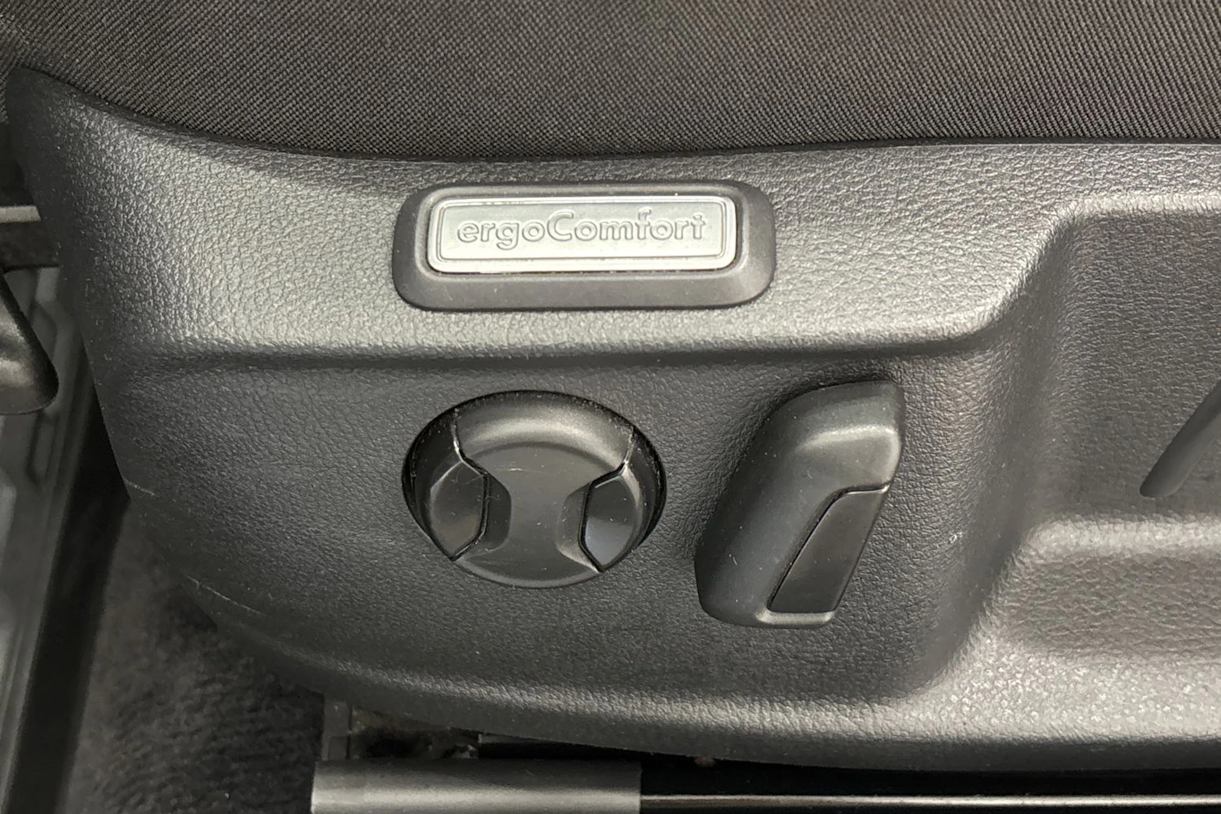 Harmaa Volkswagen Passat 2017 kuva 12.