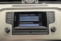 Harmaa Volkswagen Passat 2017 kuva 19.